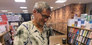 Bramuras, de Hélverton Baiano, reúne causos que eram contados pelas famílias pra distrair a criançada.