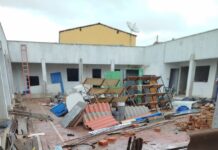 Escola em reforma, aulas no Improviso. Mais um ano letivo entre entulhos!